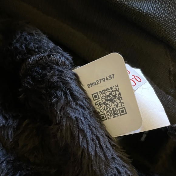 The North Face Women’s Osito Quarter Zip Black Pullover - Picture 7 of 8